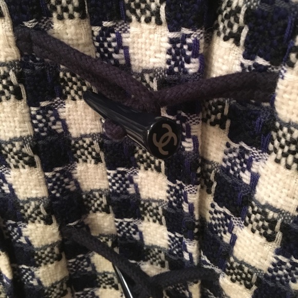 Authentic NWOT Chanel jacket. - Picture 8 of 8